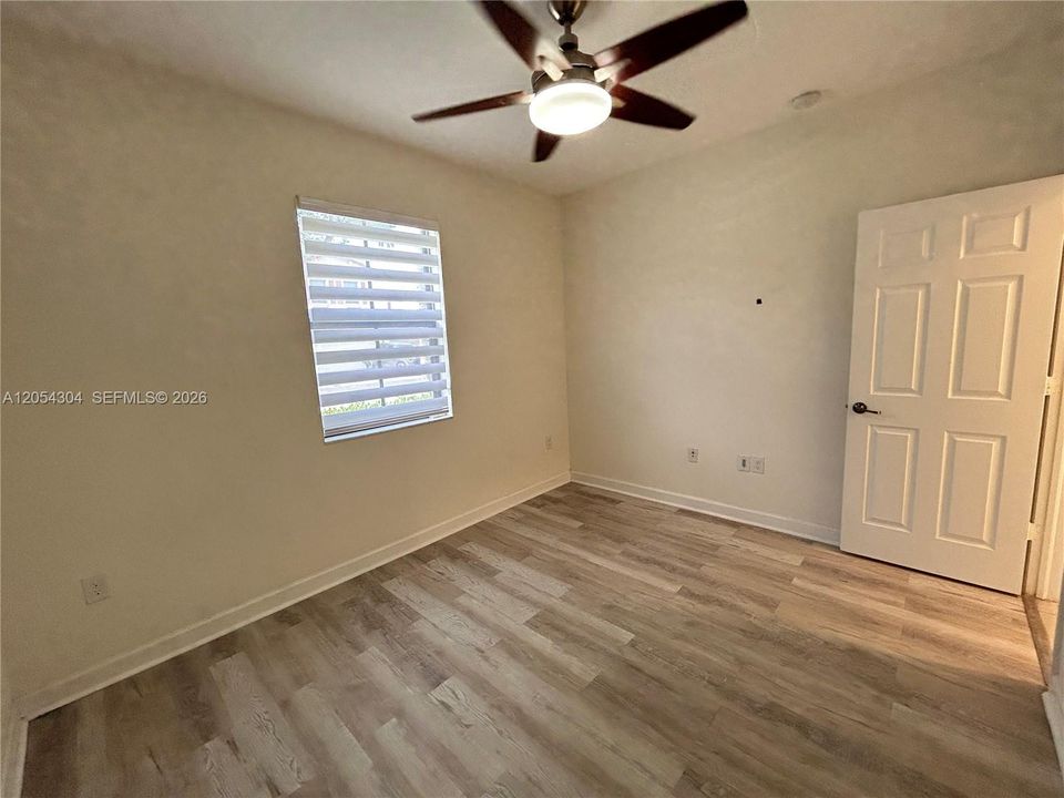 Activo con contrato: $3,895 (3 camas, 3 baños, 1852 Pies cuadrados)