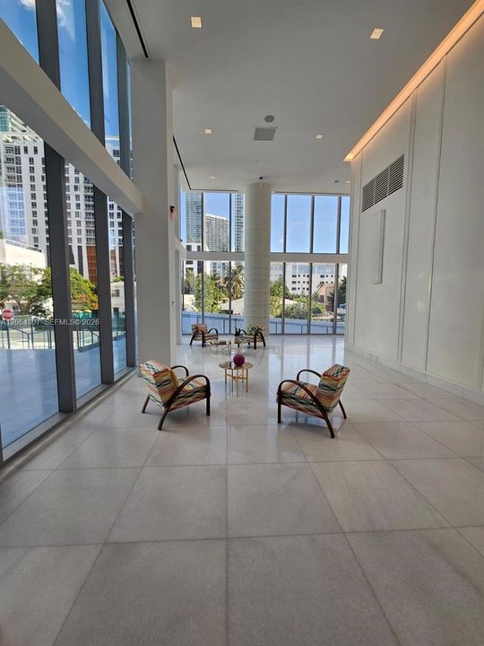 Active With Contract: $4,500 (1 beds, 1 baths, 776 Square Feet)