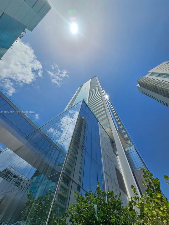 Active With Contract: $4,500 (1 beds, 1 baths, 776 Square Feet)