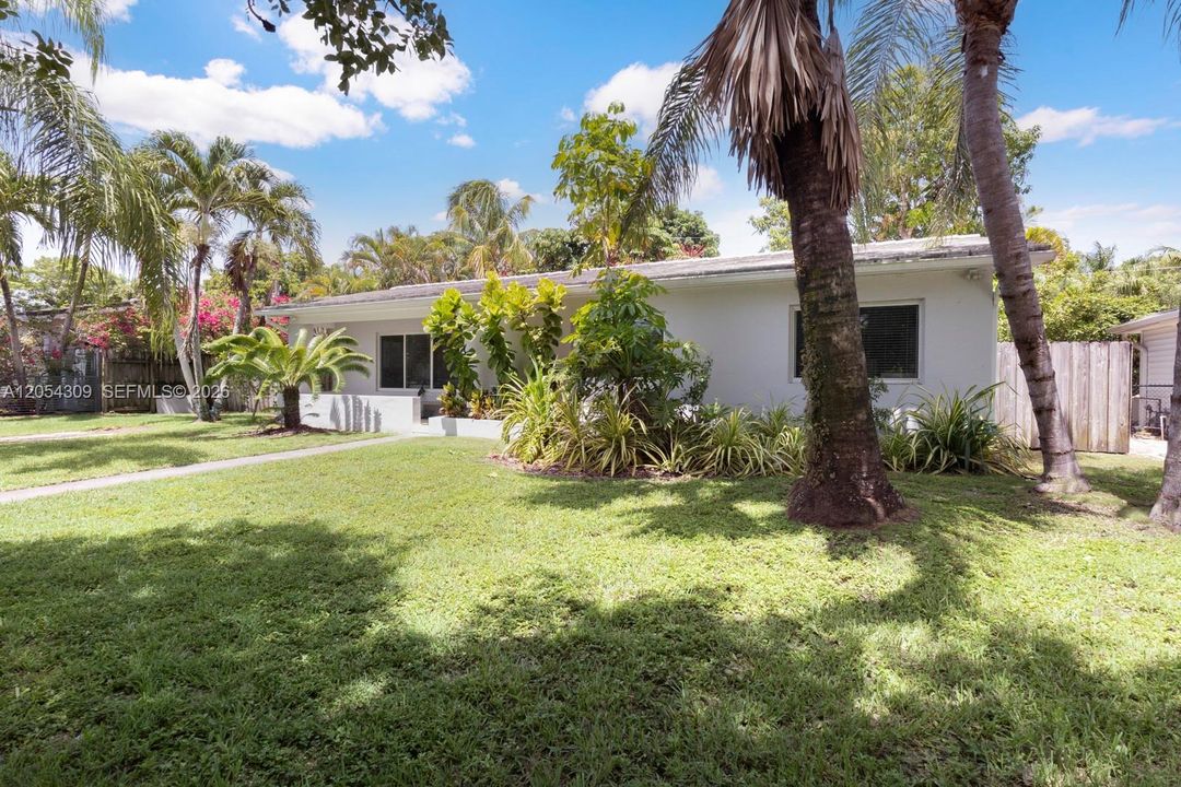 For Rent: $5,000 (3 beds, 2 baths, 1286 Square Feet)