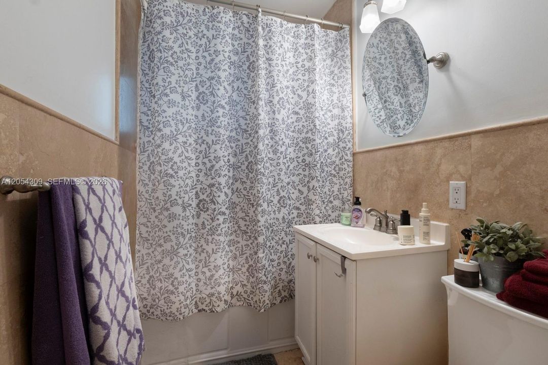For Rent: $5,000 (3 beds, 2 baths, 1286 Square Feet)