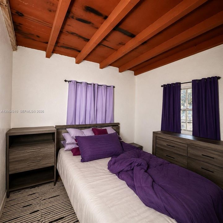 En Venta: $350,000 (2 camas, 1 baños, 720 Pies cuadrados)