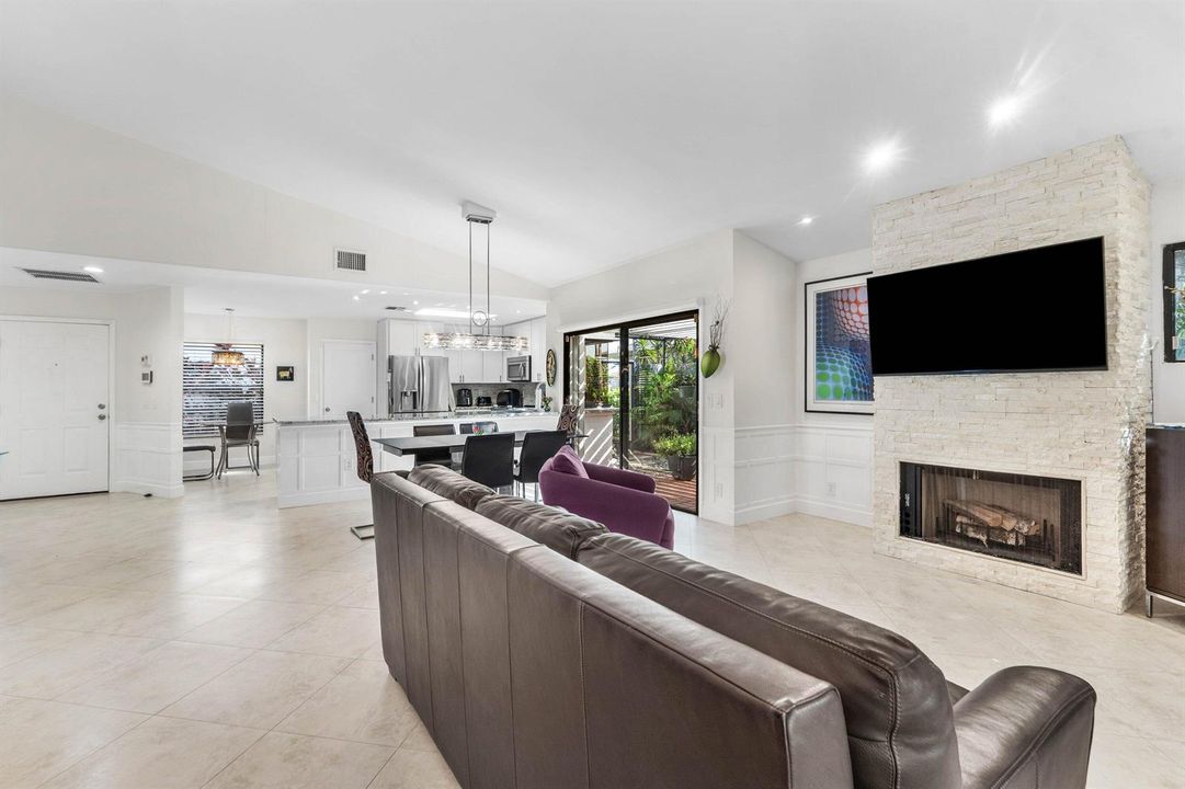008-13120BonnetteDrive-PalmBeachGardens-