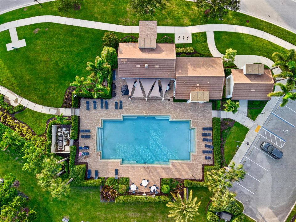 8883 KINGSMOOR Way