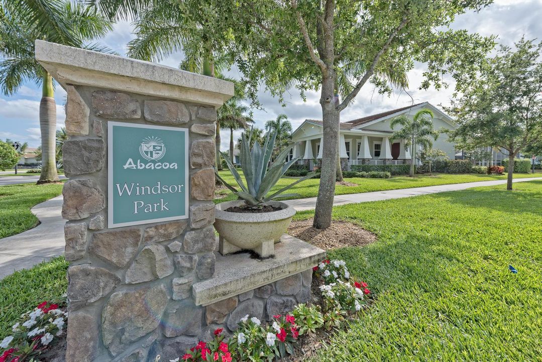 Windsor Sign