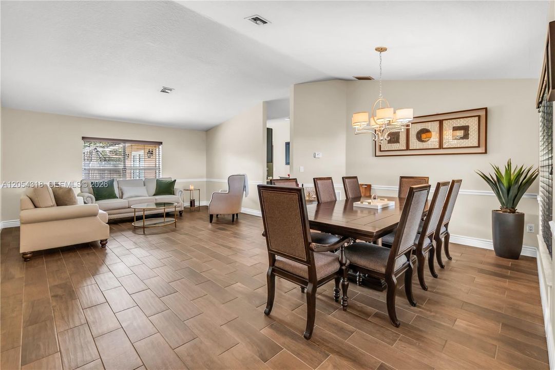 For Sale: $735,000 (3 beds, 2 baths, 1753 Square Feet)