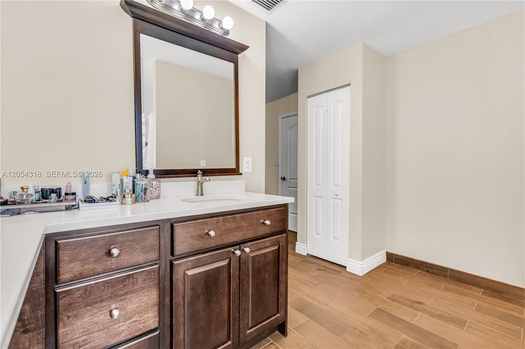 For Sale: $735,000 (3 beds, 2 baths, 1753 Square Feet)