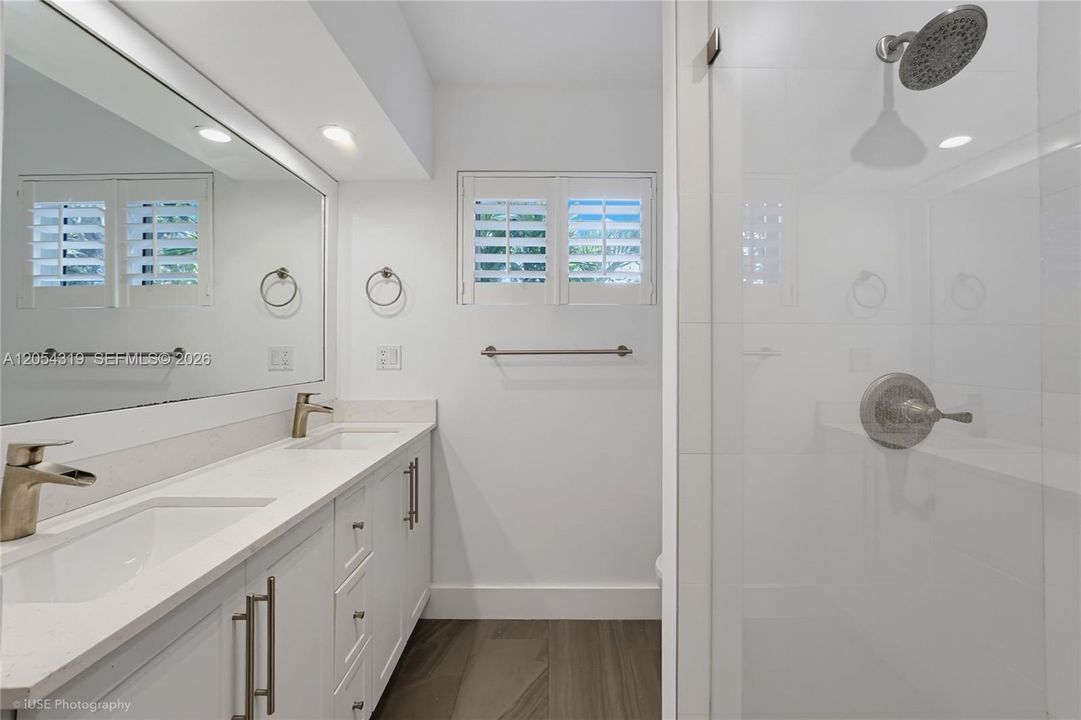 Nicely Updated Guest Bath
