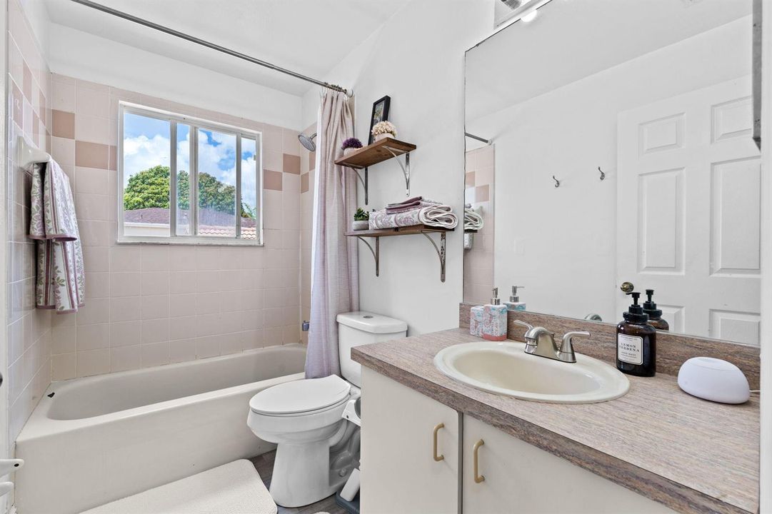 25-web-or-mls-A7404139