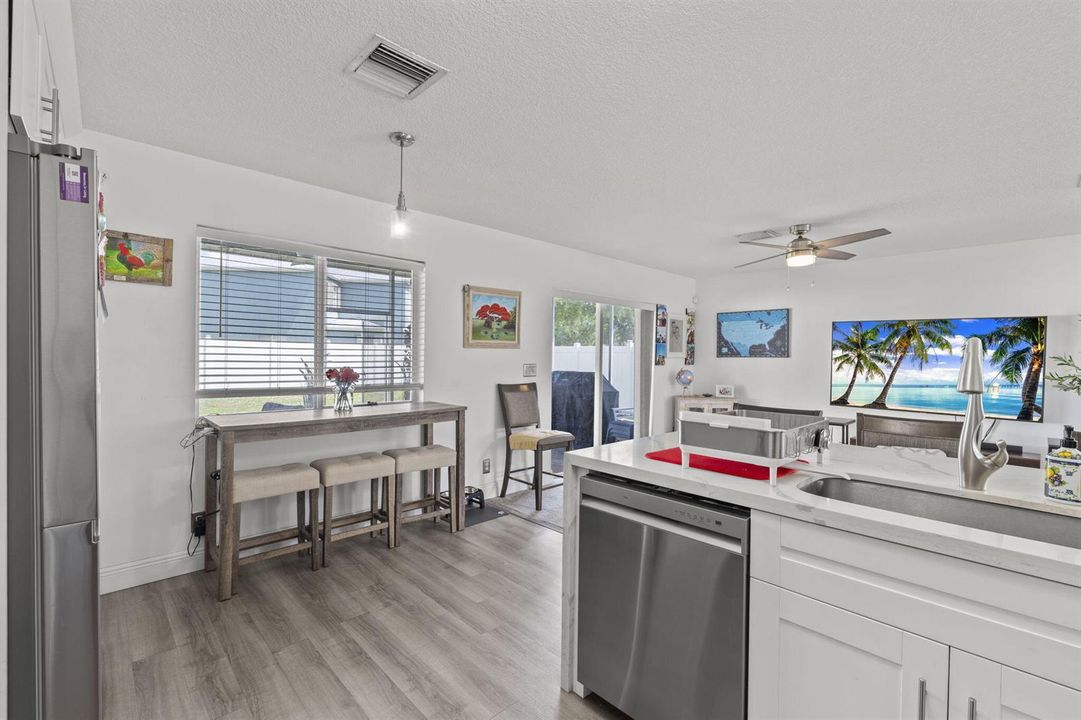 12-web-or-mls-A7404057