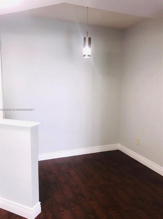 В аренду: $3,500 (3 спален, 2 ванн, 1320 Квадратных фут)