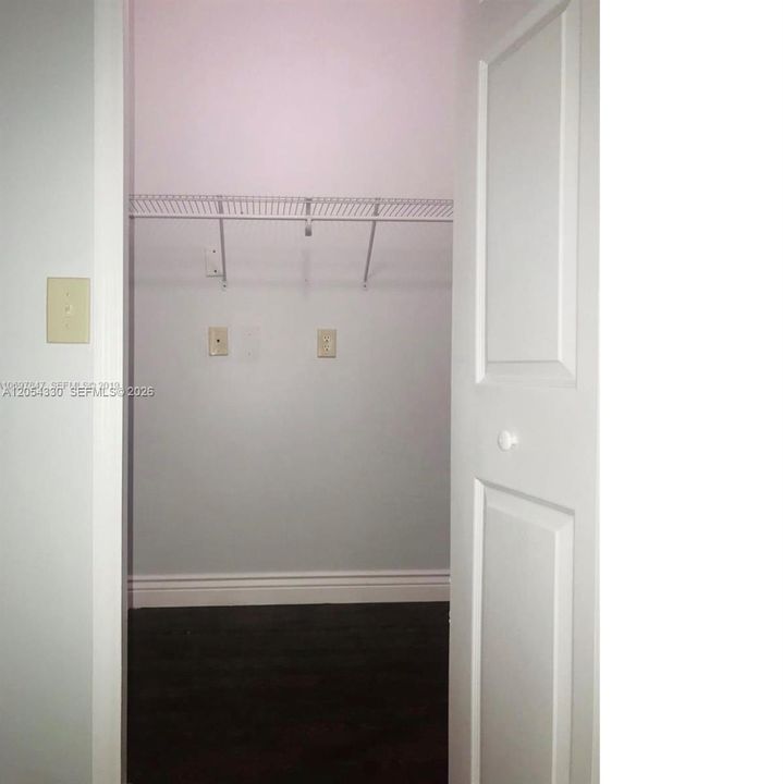 В аренду: $3,500 (3 спален, 2 ванн, 1320 Квадратных фут)