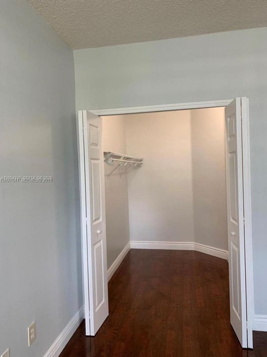 В аренду: $3,500 (3 спален, 2 ванн, 1320 Квадратных фут)