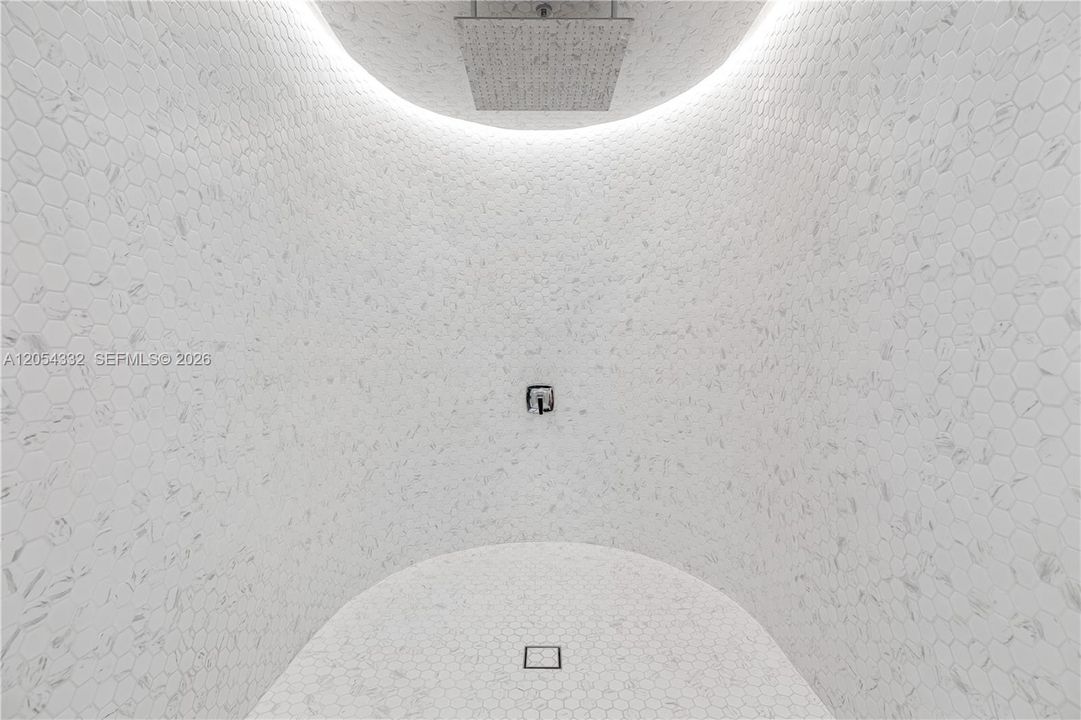Spa - Rain Shower - Zen Suite