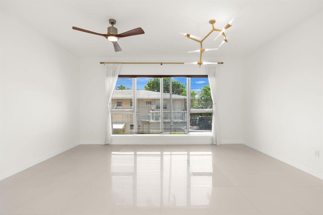 27-web-or-mls-622 NE 10th Ave Fort Laude
