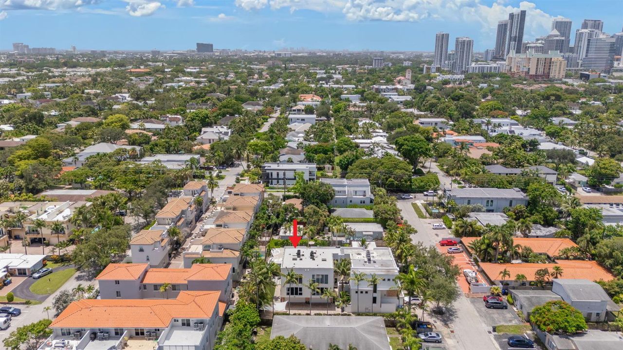 43-web-or-mls-622 NE 10th Ave Fort Laude