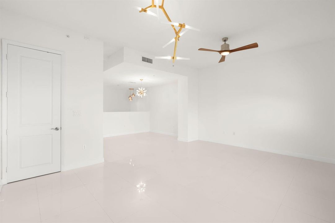 26-web-or-mls-622 NE 10th Ave Fort Laude