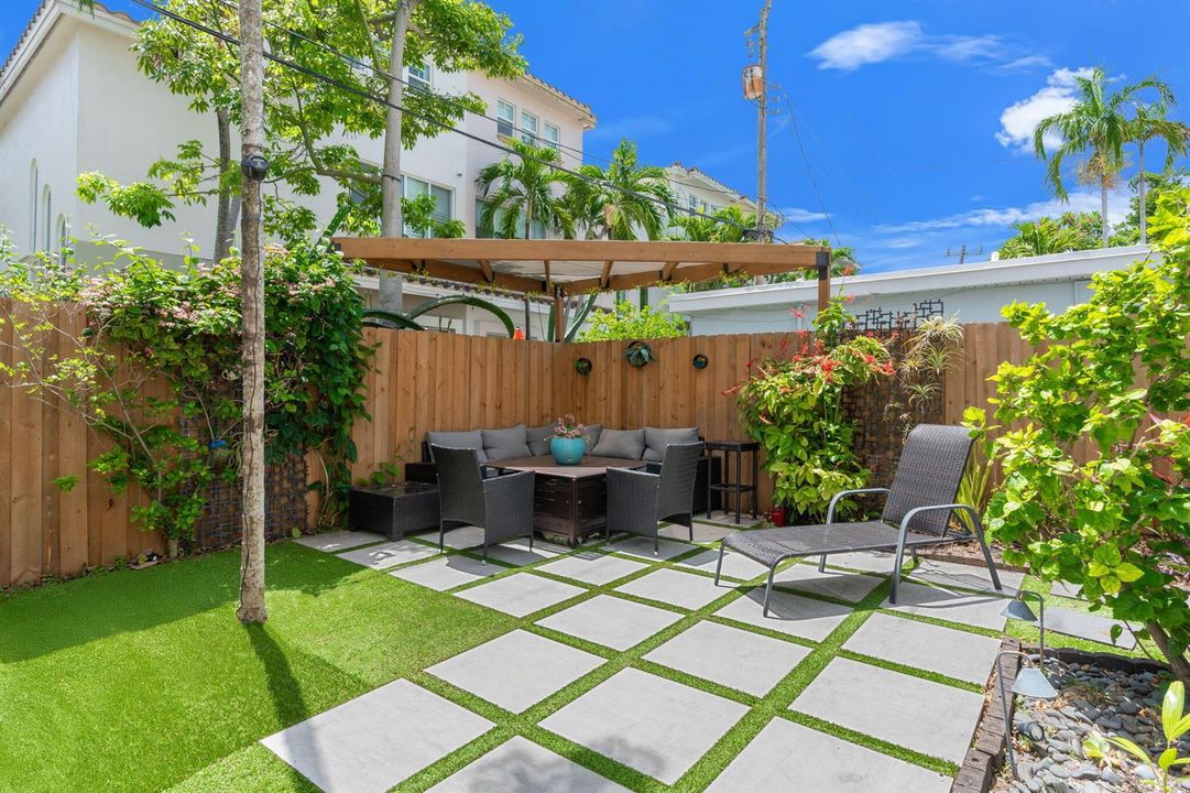 4-web-or-mls-622 NE 10th Ave Fort Lauder