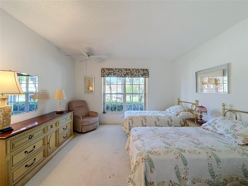 For Sale: $398,900 (3 beds, 2 baths, 2144 Square Feet)
