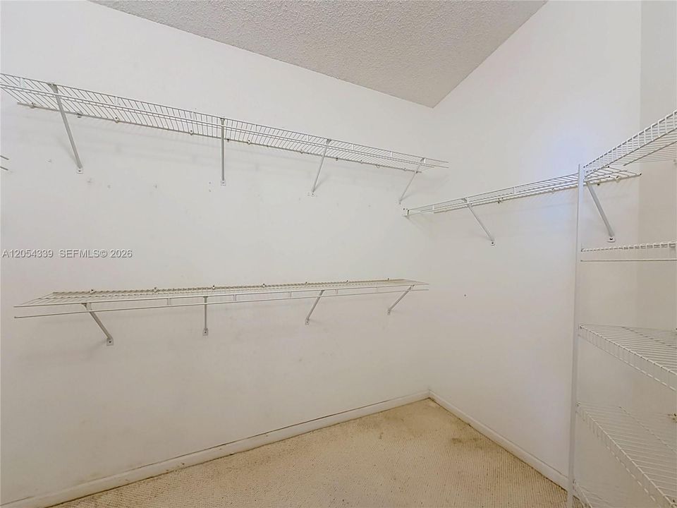 For Sale: $398,900 (3 beds, 2 baths, 2144 Square Feet)