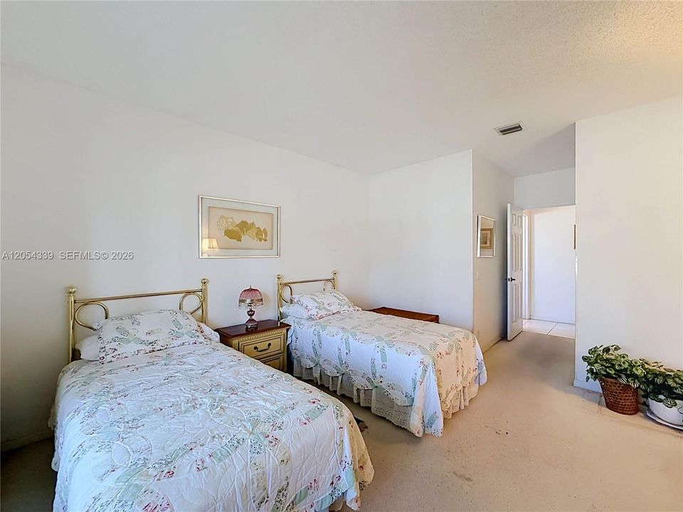 For Sale: $398,900 (3 beds, 2 baths, 2144 Square Feet)
