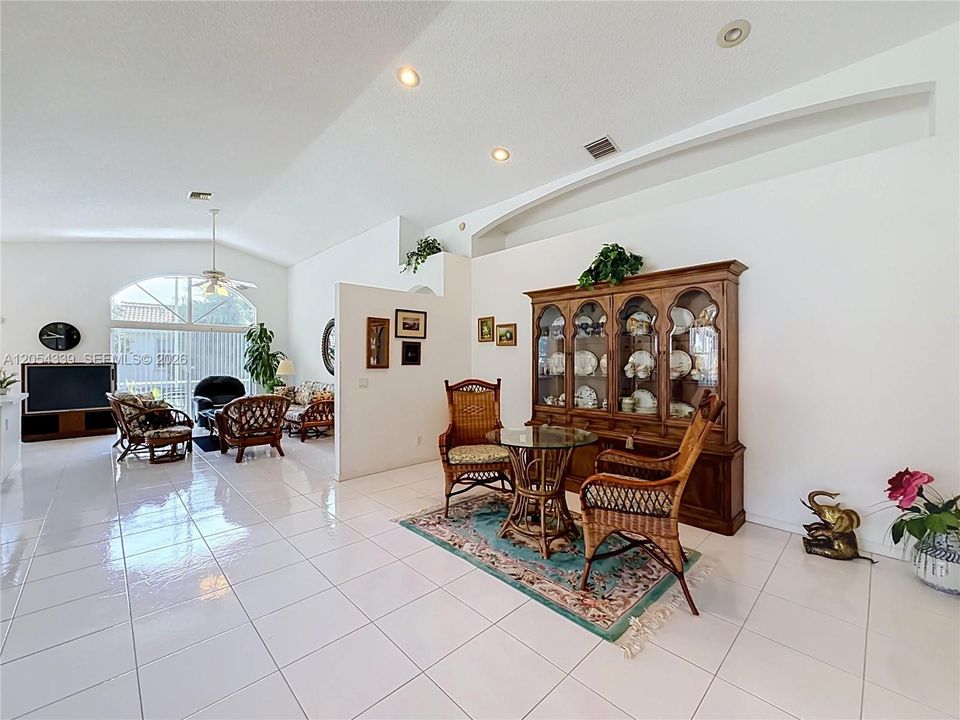 For Sale: $398,900 (3 beds, 2 baths, 2144 Square Feet)