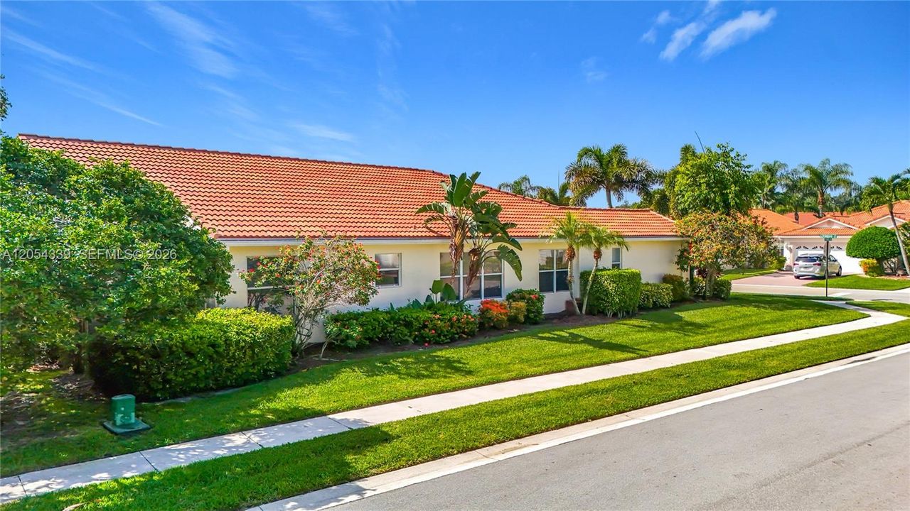 For Sale: $398,900 (3 beds, 2 baths, 2144 Square Feet)