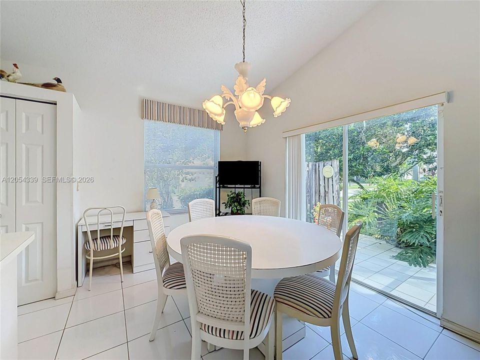 For Sale: $398,900 (3 beds, 2 baths, 2144 Square Feet)