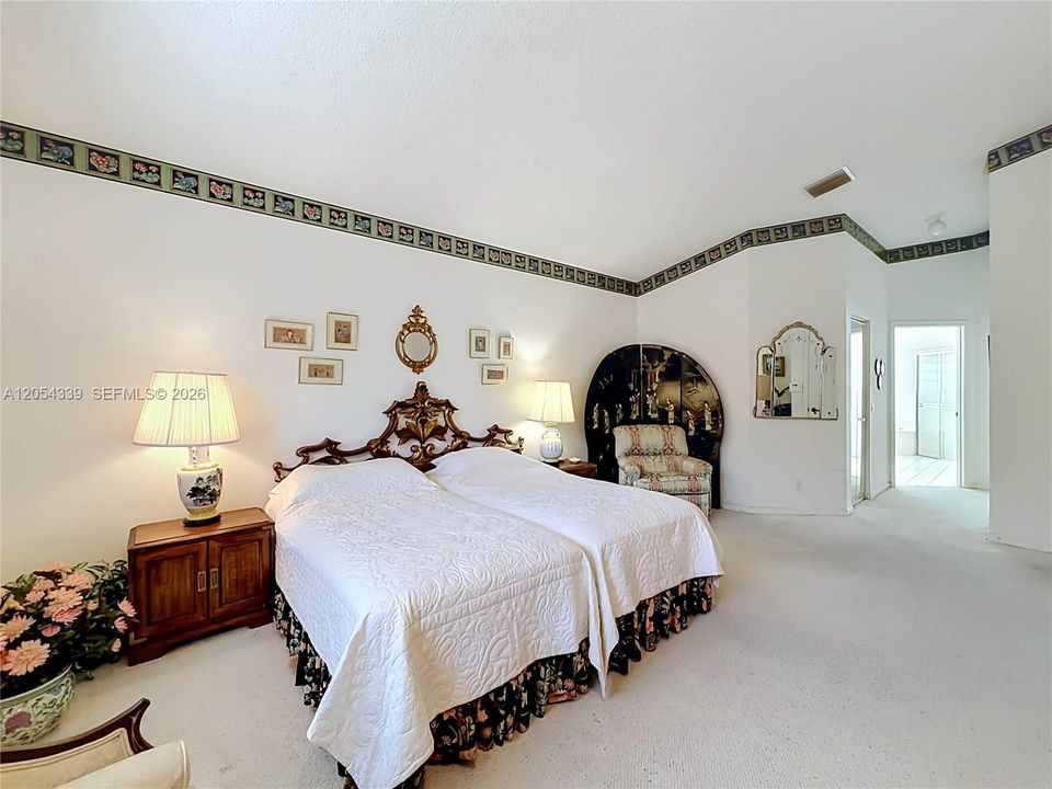 For Sale: $398,900 (3 beds, 2 baths, 2144 Square Feet)