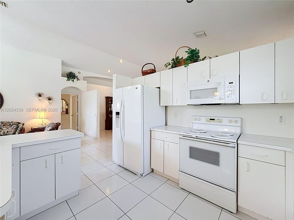 For Sale: $398,900 (3 beds, 2 baths, 2144 Square Feet)