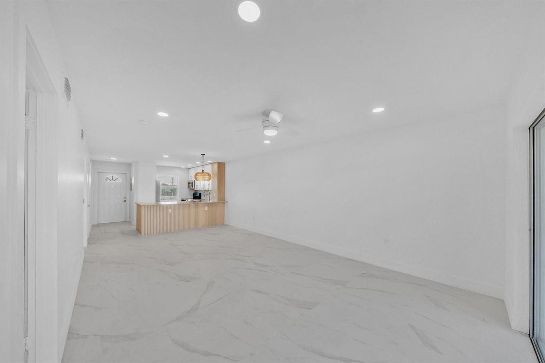 14 Living Area (1)