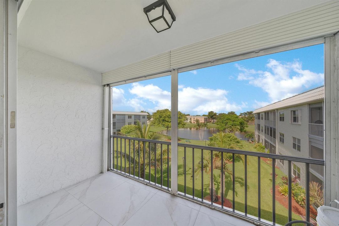 11 Balcony (2)