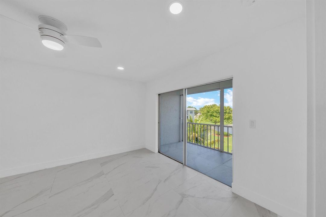 11 Balcony (1)