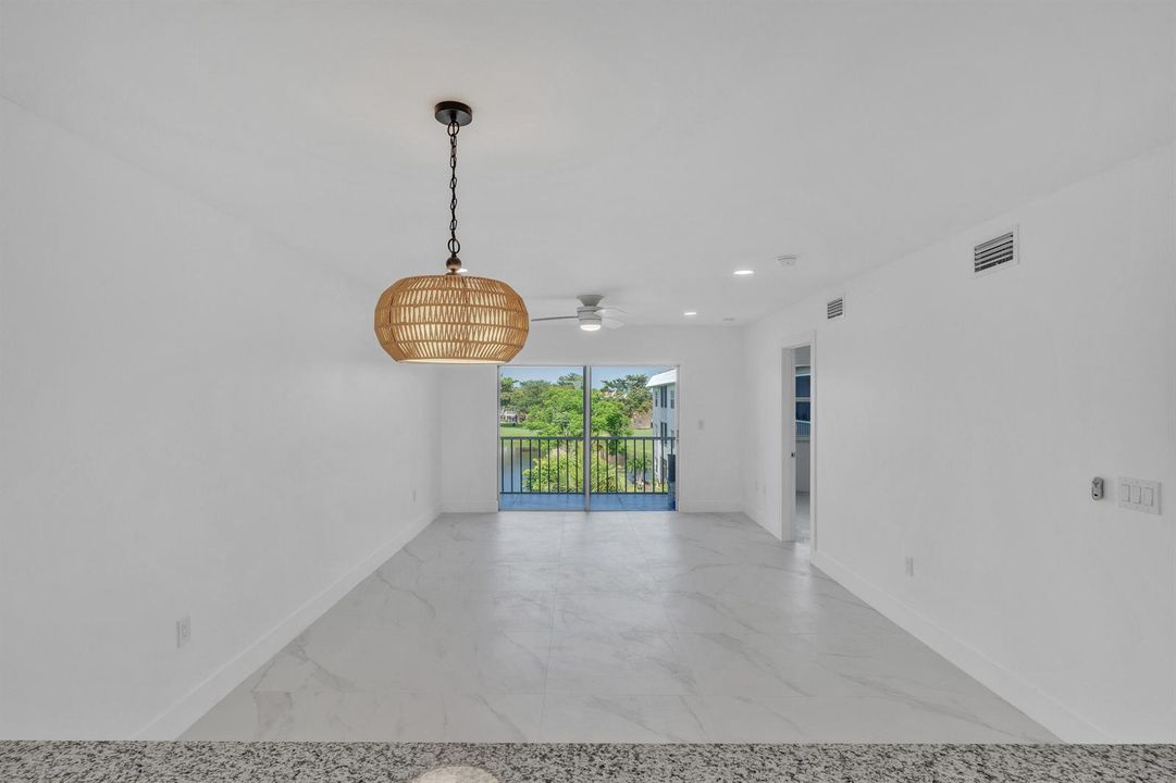 5 Dining Area