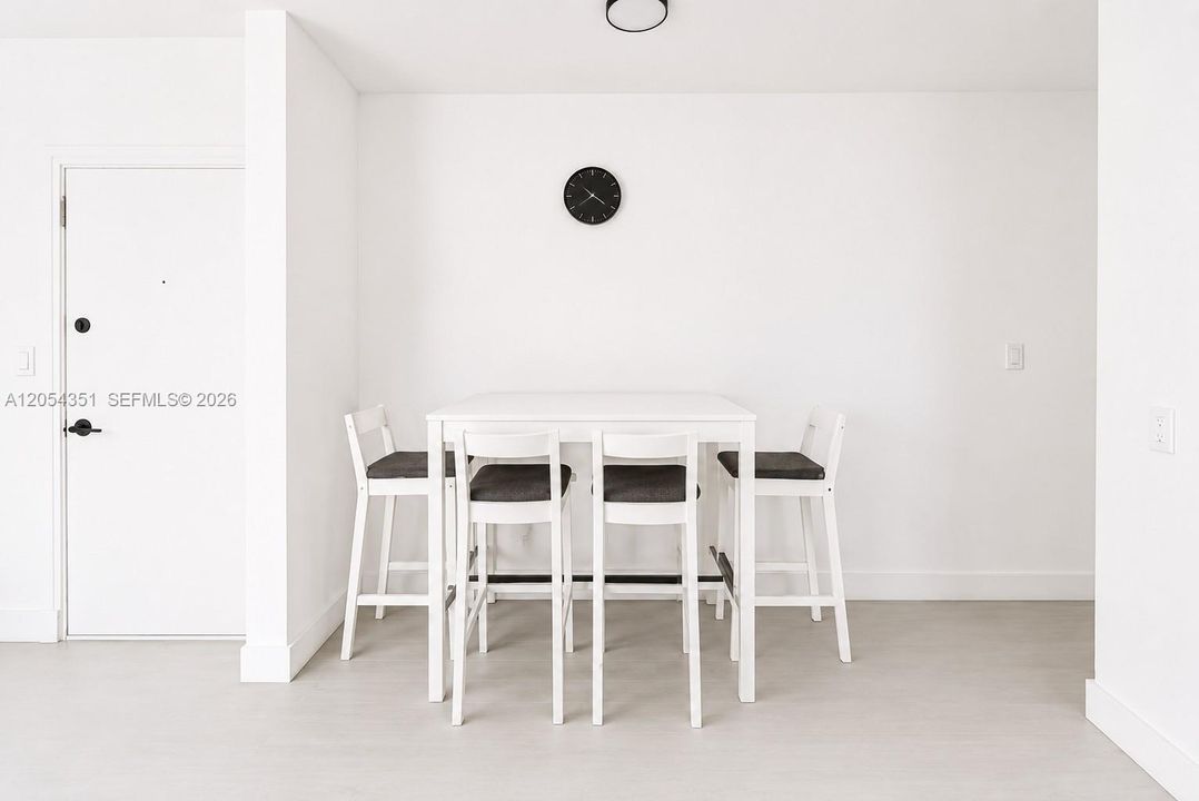 For Rent: $3,250 (2 beds, 2 baths, 900 Square Feet)
