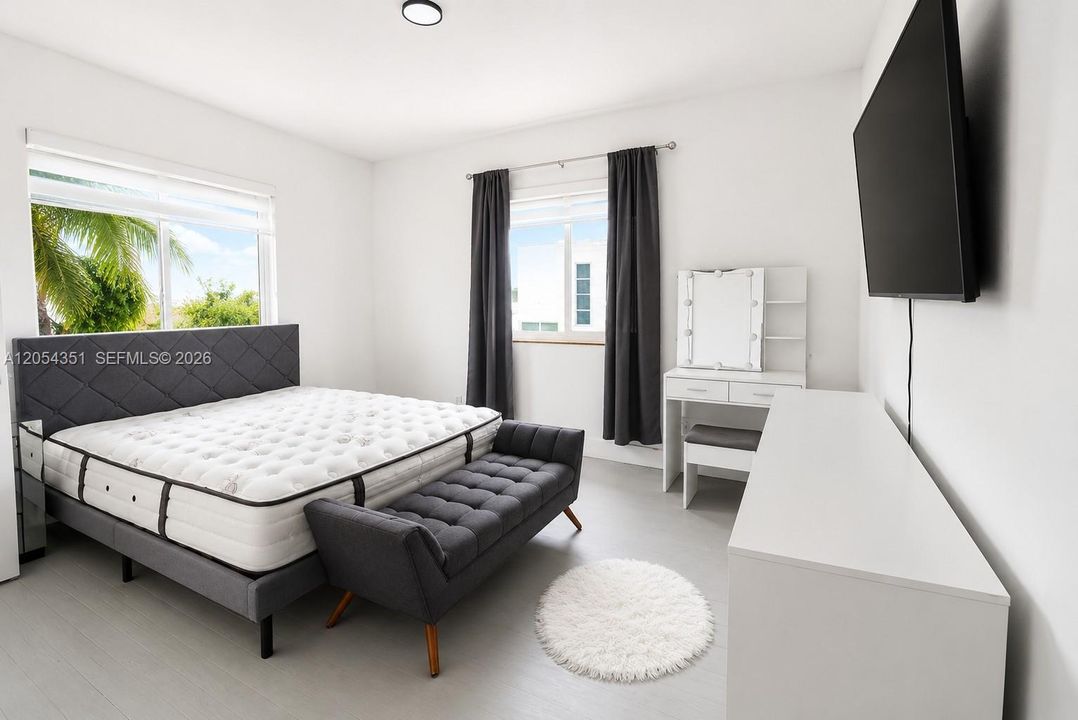 For Rent: $3,250 (2 beds, 2 baths, 900 Square Feet)