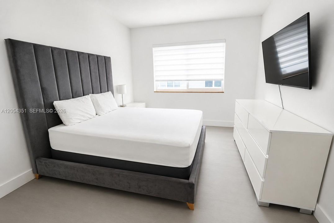 For Rent: $3,250 (2 beds, 2 baths, 900 Square Feet)