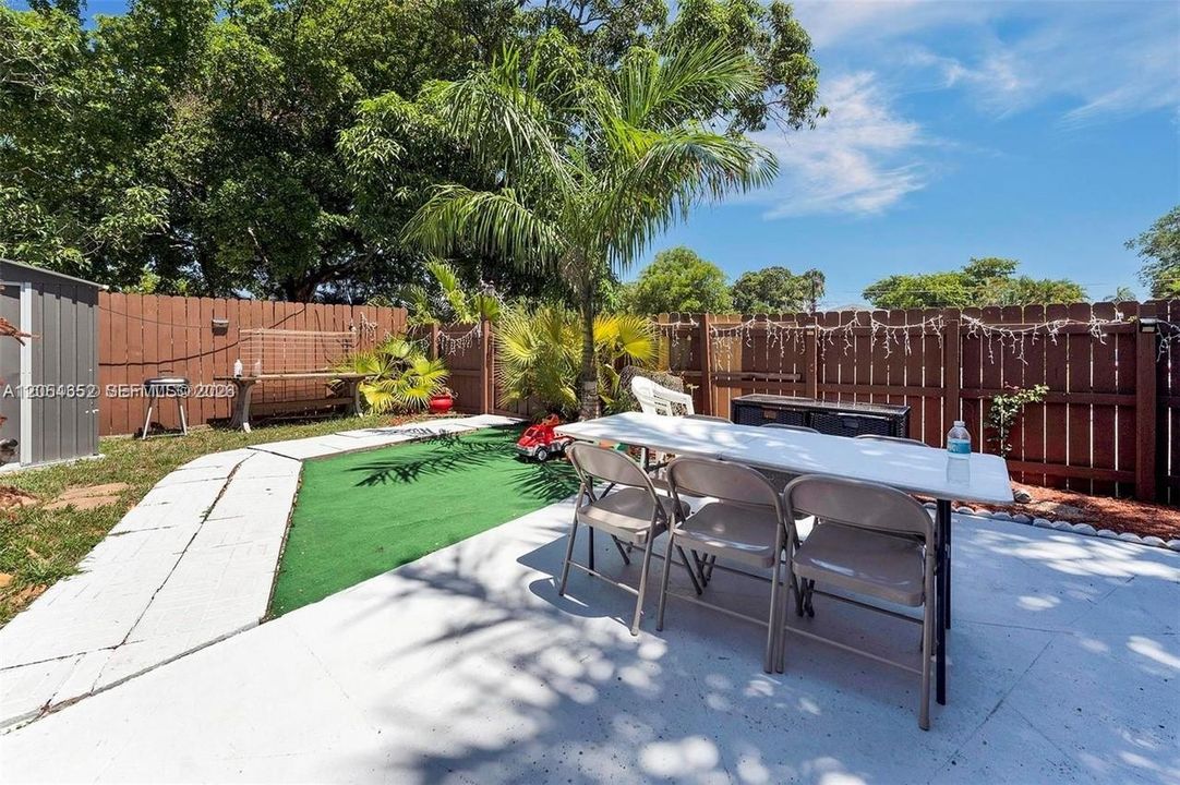 En Venta: $960,000 (5 camas, 4 baños, 2280 Pies cuadrados)