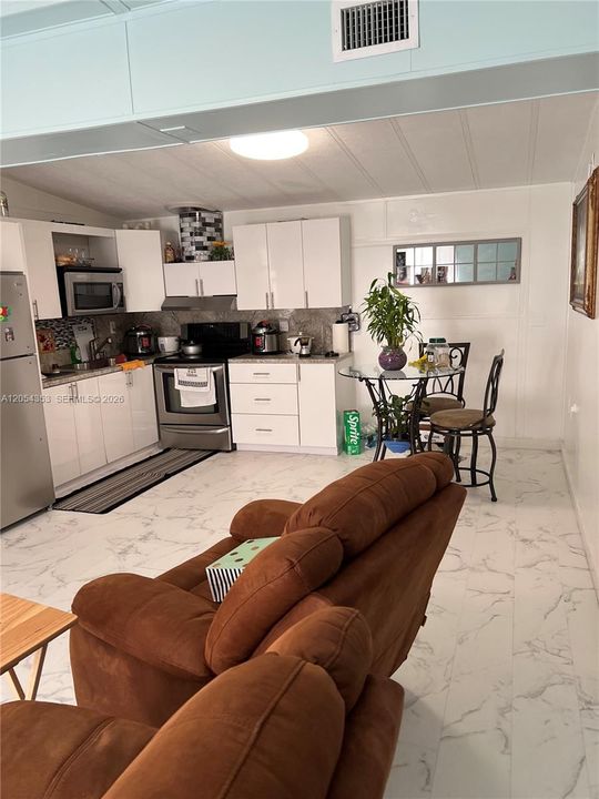 На продажу: $179,999 (4 спален, 3 ванн, 0 Квадратных фут)