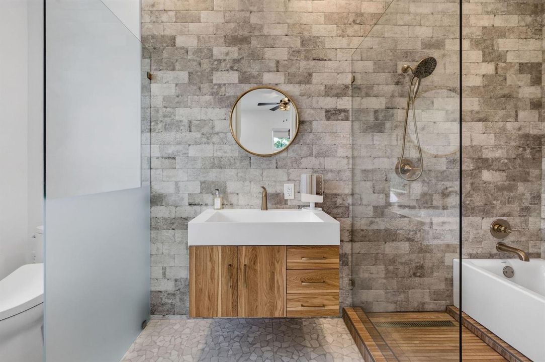 Upstairs Bath