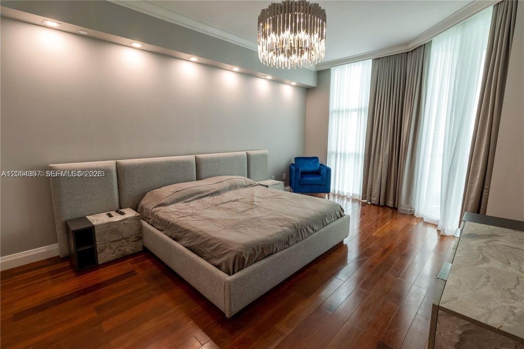 В аренду: $16,000 (2 спален, 2 ванн, 2235 Квадратных фут)