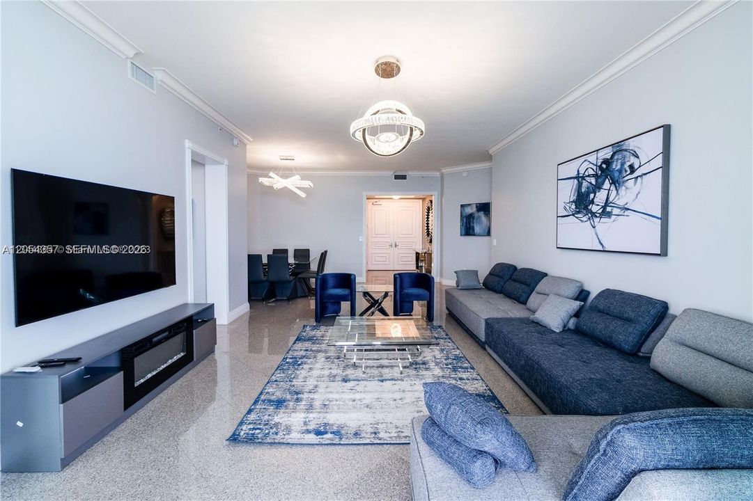 В аренду: $16,000 (2 спален, 2 ванн, 2235 Квадратных фут)