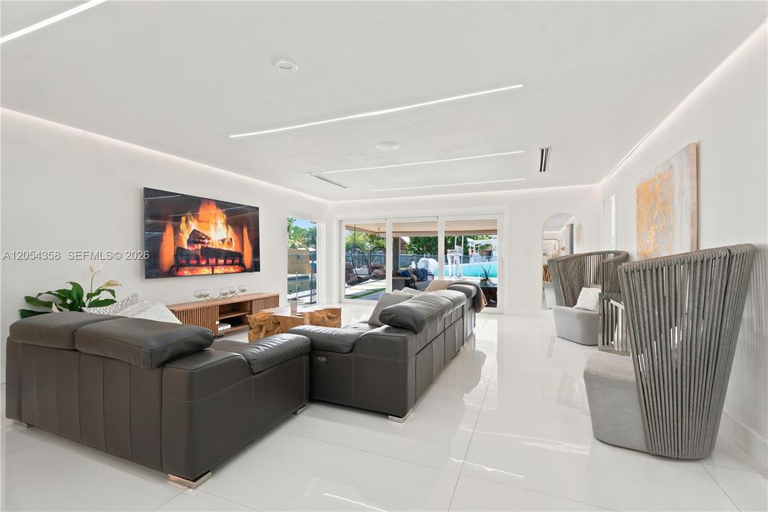 En Venta: $3,150,000 (3 camas, 3 baños, 1901 Pies cuadrados)