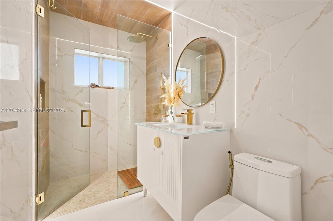 En Venta: $3,150,000 (3 camas, 3 baños, 1901 Pies cuadrados)