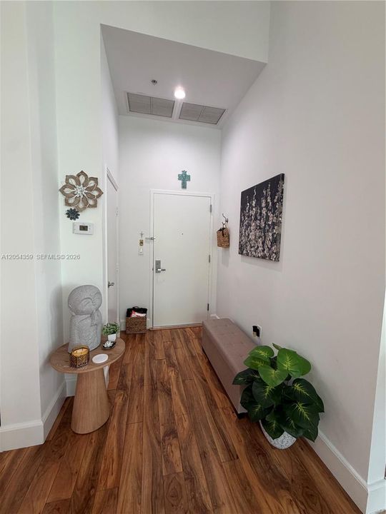 В аренду: $2,650 (1 спален, 1 ванн, 997 Квадратных фут)