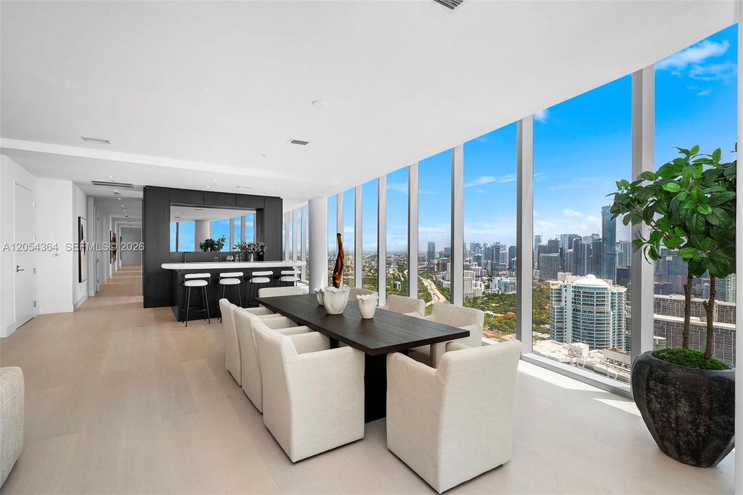 For Sale: $10,200,000 (5 beds, 5 baths, 4725 Square Feet)