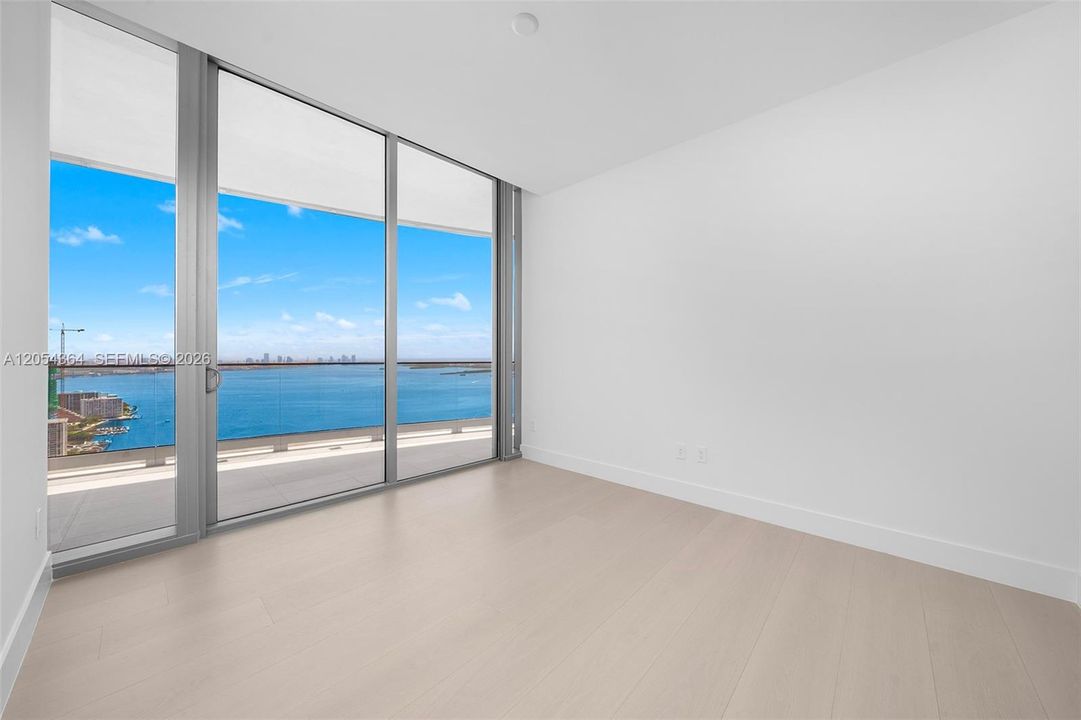 For Sale: $10,200,000 (5 beds, 5 baths, 4725 Square Feet)