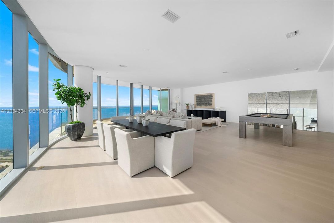 For Sale: $10,200,000 (5 beds, 5 baths, 4725 Square Feet)