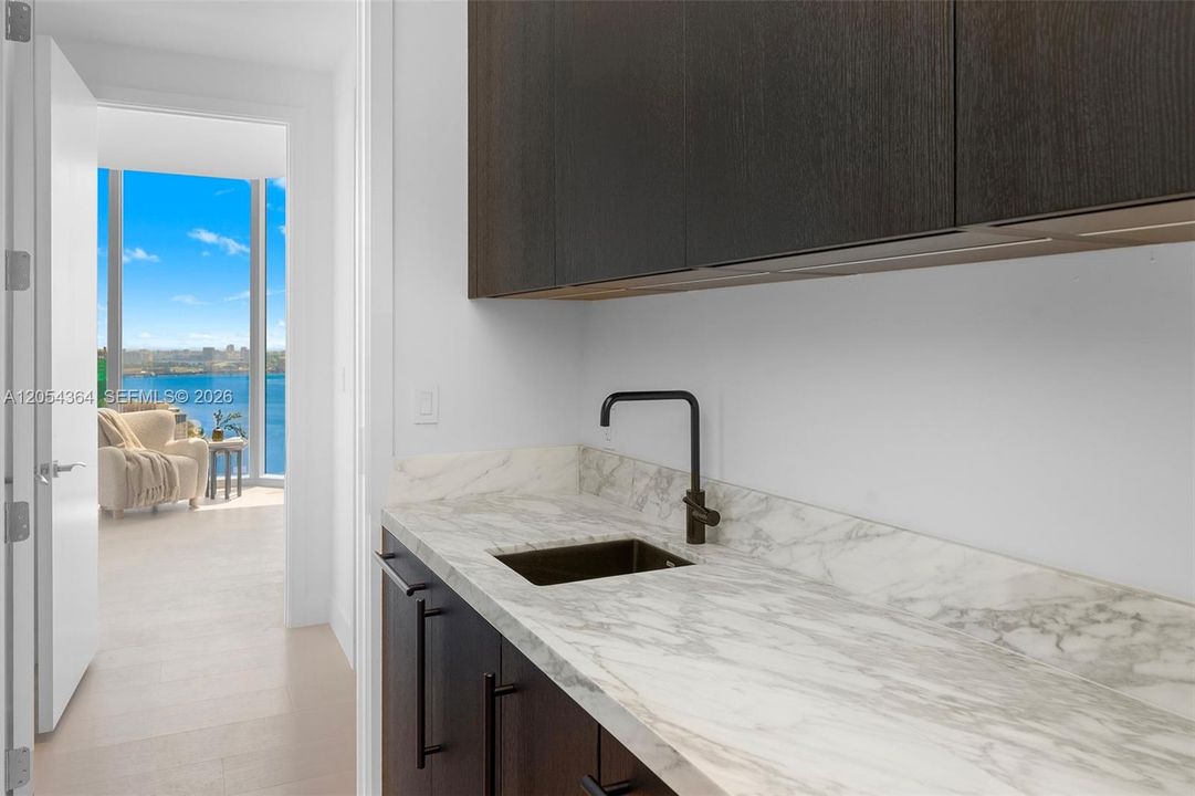 For Sale: $10,200,000 (5 beds, 5 baths, 4725 Square Feet)