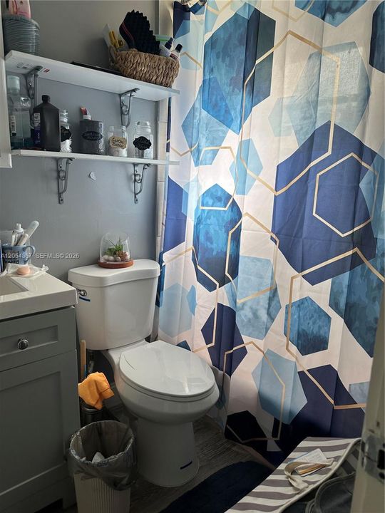 For Sale: $60,000 (1 beds, 1 baths, 688 Square Feet)